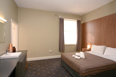 The Formby Hotel - Brisbane Tourism 0