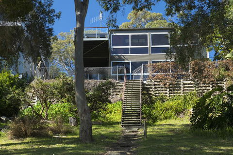 The Folly - Brisbane Tourism 0