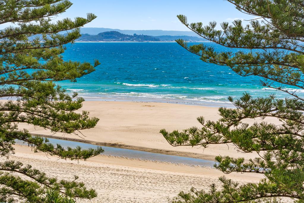 Kirra QLD Tourism Brisbane