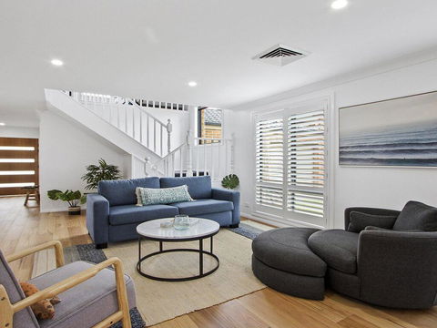 The Great White - Beach Living At Its Best - Brisbane Tourism 1