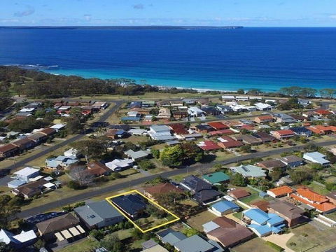 The Great White - Beach Living At Its Best - Brisbane Tourism 3