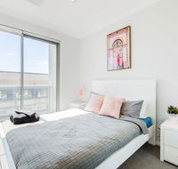 The Heart of Northbridge with Complimentary Parking Wifi  Netflix - Tourism Brisbane