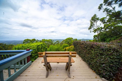 The Hillside House - Tourism Brisbane 0