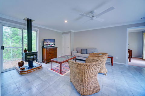 The Hillside Villa - Tourism Brisbane 2