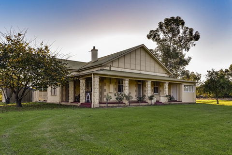The Jazz B&B - Tourism Brisbane 0