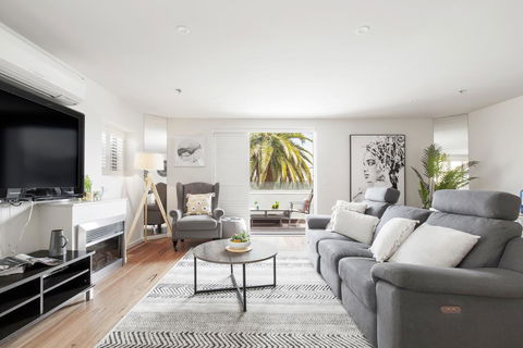 The Jetty Apartment By Ready Set Host - Tourism Brisbane 0
