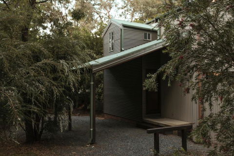 The Lodges - Tourism Brisbane 0