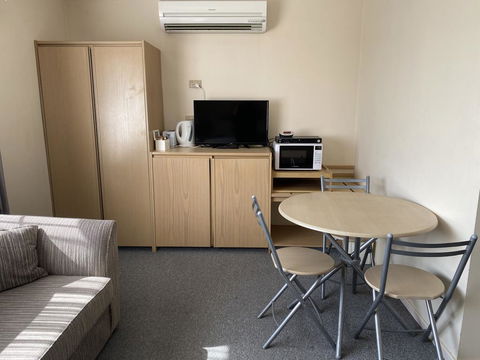 The Major Mitchell Motel - Brisbane Tourism 3