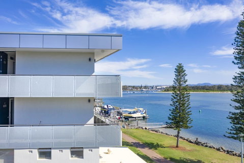 The Mid Pacific - Brisbane Tourism 0