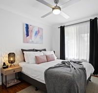 The Neo stylish central apartment with aircon courtyard and Netflix - Tourism Brisbane