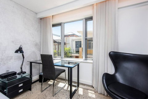 The Nest - Elegant Private Room Near The City + Roof Terrace - Brisbane Tourism 1