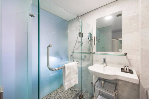 The Nest - New York Style Space In Northbridge + Roof Terrace - Brisbane Tourism 3