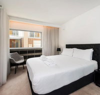 The Nest - Smart Suite on Newcastle St with Rooftop Views - Brisbane Tourism