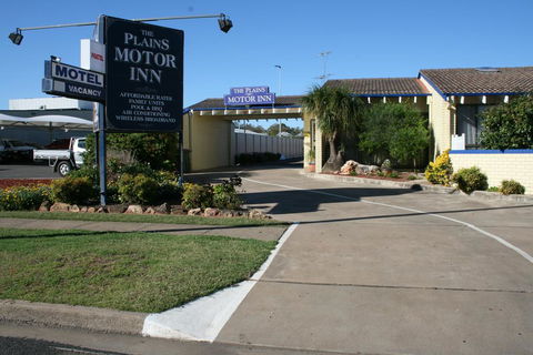 The Plains Motor Inn - Brisbane Tourism 0