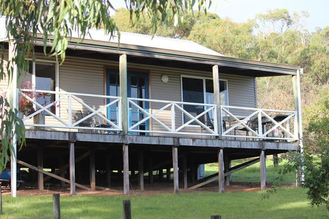 The Sleeping Lady Private Retreat - Tourism Brisbane 0
