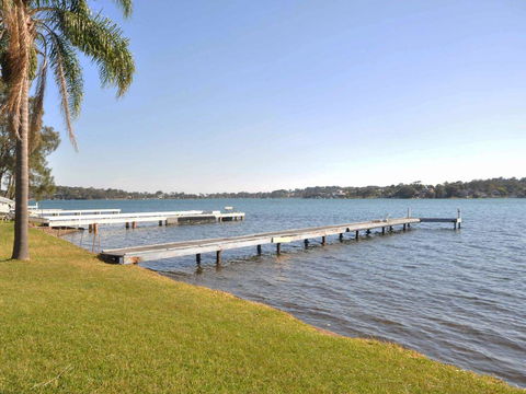 The Studio On The Lake @ Fishing Point, Lake Macquarie - Honestly Put The Line In And Catch Fish - Tourism Brisbane 0