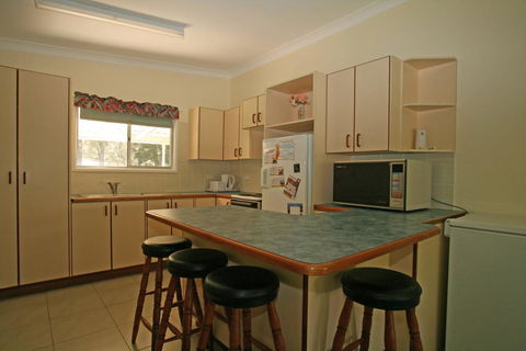 The Surf Way Cottage - Berrara - Brisbane Tourism 3