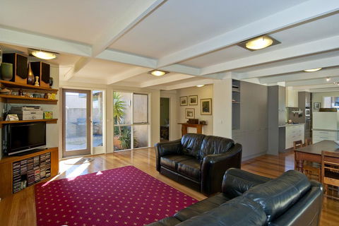 The Terrace Grove - Tourism Brisbane 3