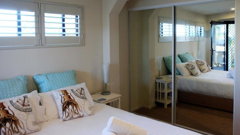 THE TIN SHED Couples Accommodation At Bay Of Fires - Brisbane Tourism 1