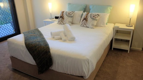 THE TIN SHED Couples Accommodation At Bay Of Fires - Brisbane Tourism 2