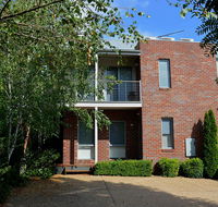 The Track - beautiful townhouse in Bright - Brisbane Tourism