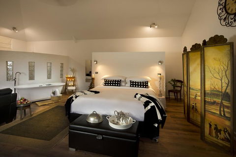 The Villa - Tourism Brisbane 1
