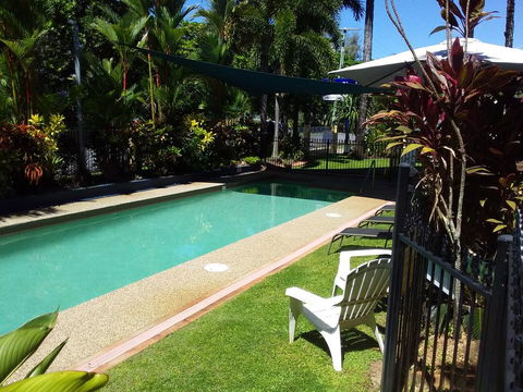 The York Beachfront Holiday Apartments - Brisbane Tourism 1