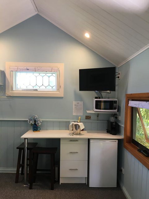 Tiffany's Country Cottages - Brisbane Tourism 1