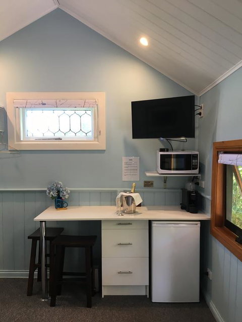 Tiffany's Country Cottages - Brisbane Tourism 2