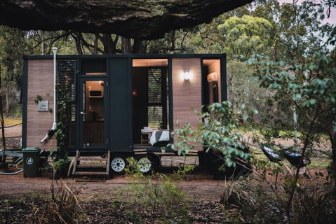 Tiny House 888 - Brisbane Tourism 0