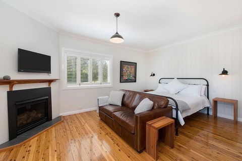 Toms Cottage - Wilgowrah -A Country Escape - Tourism Brisbane 1