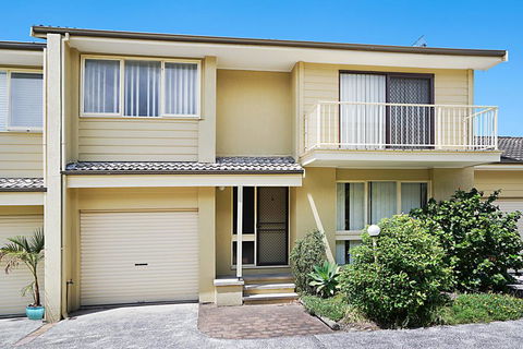 Toowoon Bay Townhouse, Unit 6 - Tourism Brisbane 0