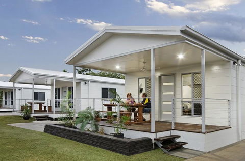 Townsville Tourist Village - Brisbane 4u 3