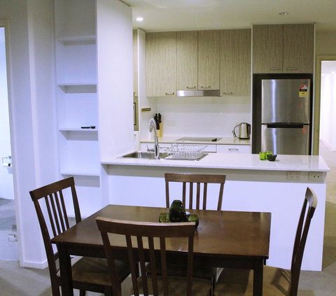 Tranquil, Relaxing Forrest Style Apartment - Braddon CBD - Brisbane Tourism 1