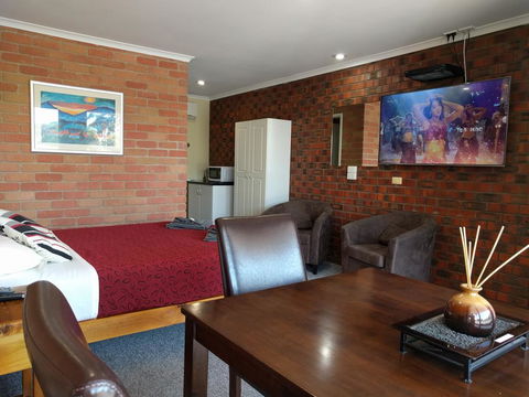 Travellers Inn Kaniva - Tourism Brisbane 0