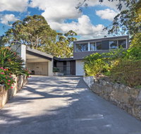 Treehouse Jervis Bay - Brisbane Tourism