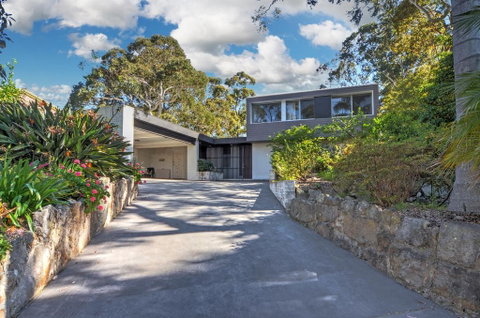 Treehouse Jervis Bay - Brisbane Tourism 0