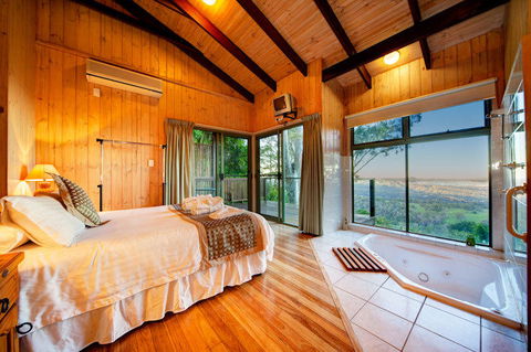 Treetops Seaview Montville - Brisbane Tourism 3
