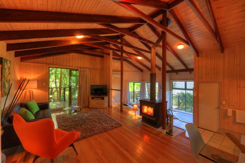 Treetops Seaview Montville - Brisbane Tourism 2