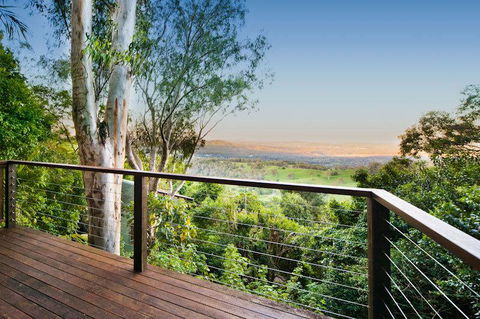 Treetops Seaview Montville - Brisbane Tourism 1