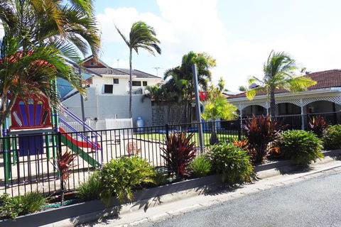 Tropic Coast Motel - Brisbane Tourism 3