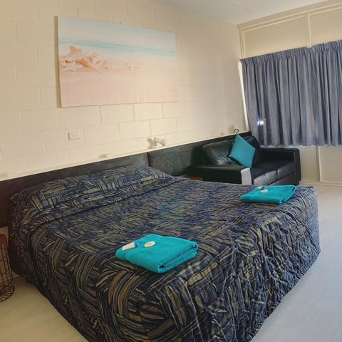 Tropical City Motor Inn - Brisbane 4u 3