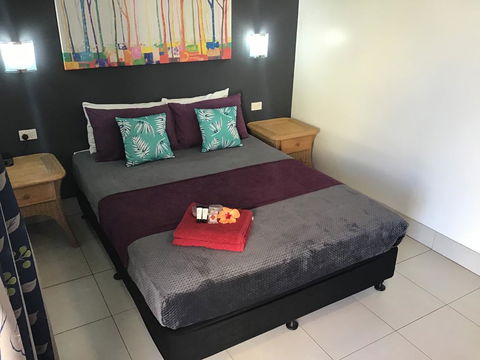 Tropical Lodge - Tourism Brisbane 1