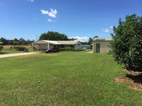 Tropical Retreat - Brisbane Tourism 0