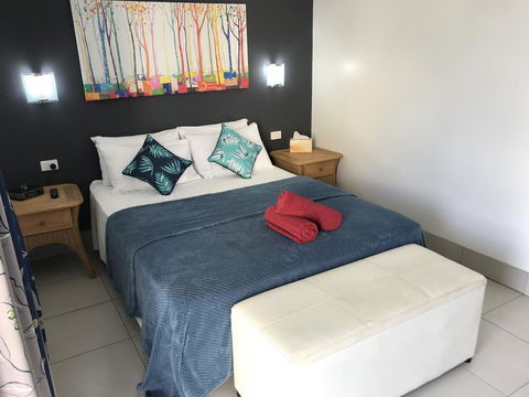 Tropical Lodge - Tourism Brisbane 0