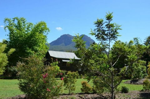 Tuckeroo Cottages & Gardens - Tourism Brisbane 3