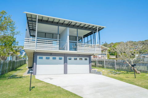 Tuffy's No. 1, 16A May Street, Crescent Head - Brisbane Tourism 0