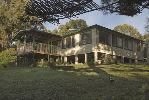Tuckers Rocks Cottage - Tourism Brisbane 0