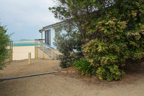 Tuross Beach Cabins & Campsites - Tourism Brisbane 0