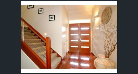 Twelve Apostles Beach House B&B - Tourism Brisbane 3